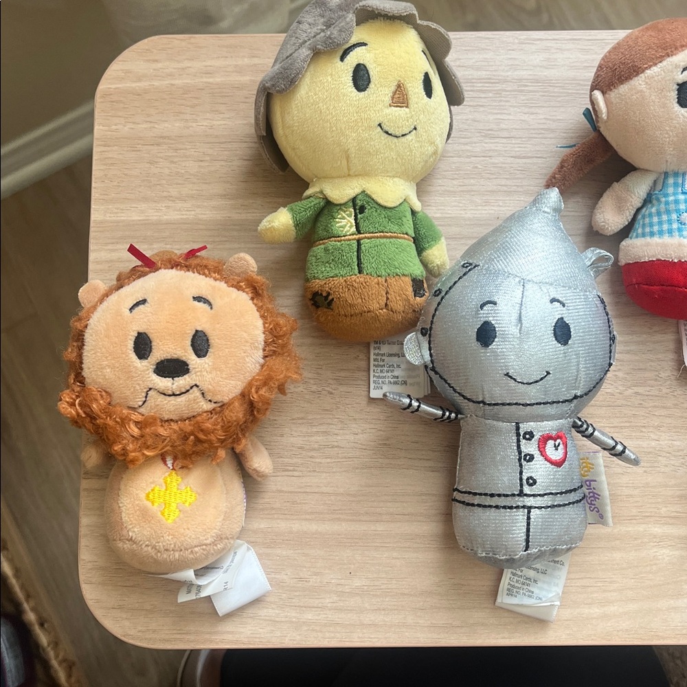 Hallmark Wizard of Oz Plush Mini Dolls Set - Picture 2 of 9